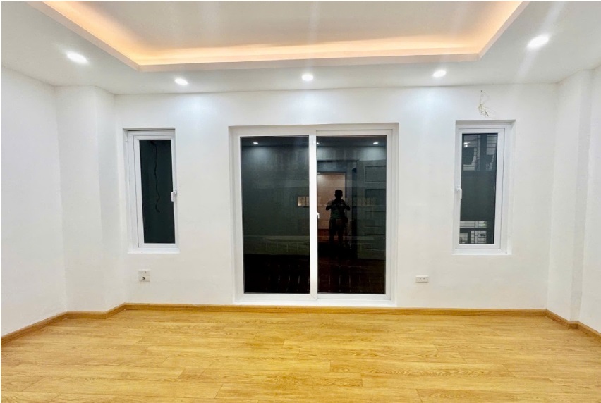 Nhà mặt ngõ Nguyễn Đức Cảnh, Tân Mai Ô tô. 36M × 6T thang máy sịn sò. Chỉ 7 Tỷ 500